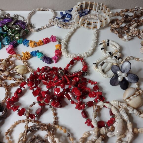 30 Pc Lot Of Shell Jewelry - Picture 7 of 16
